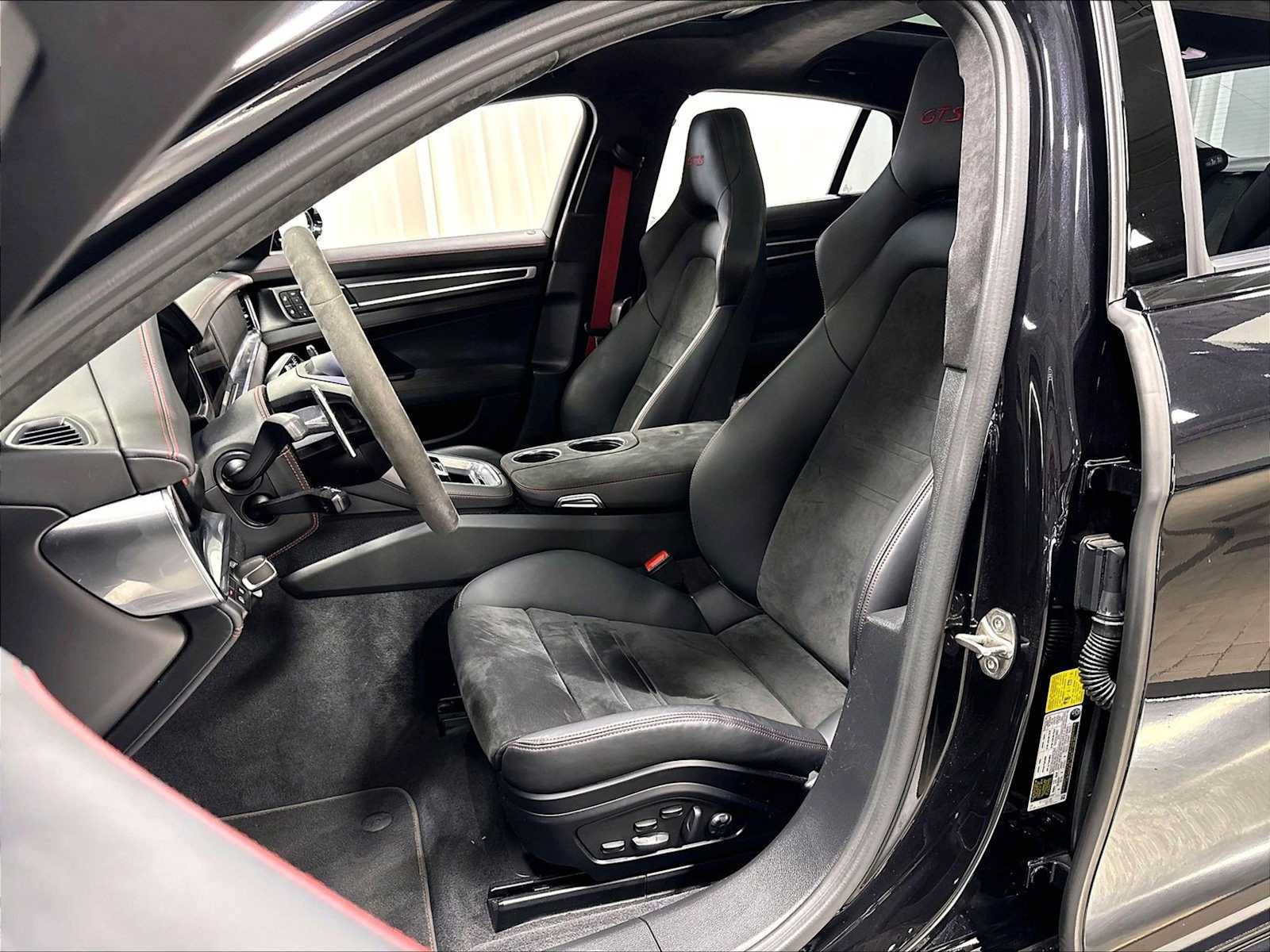 Used 2022 Porsche Panamera GTS AWD/4WD image 7