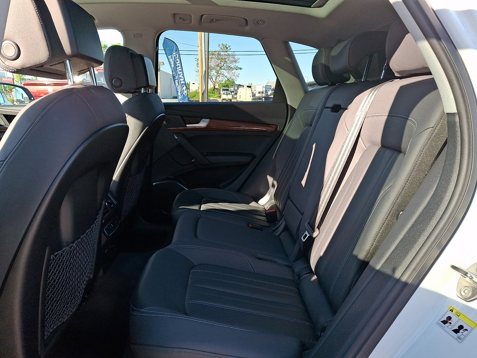 Used 2021 Audi Q5 2.0T Premium w/ Convenience Package AWD/4WD image 10