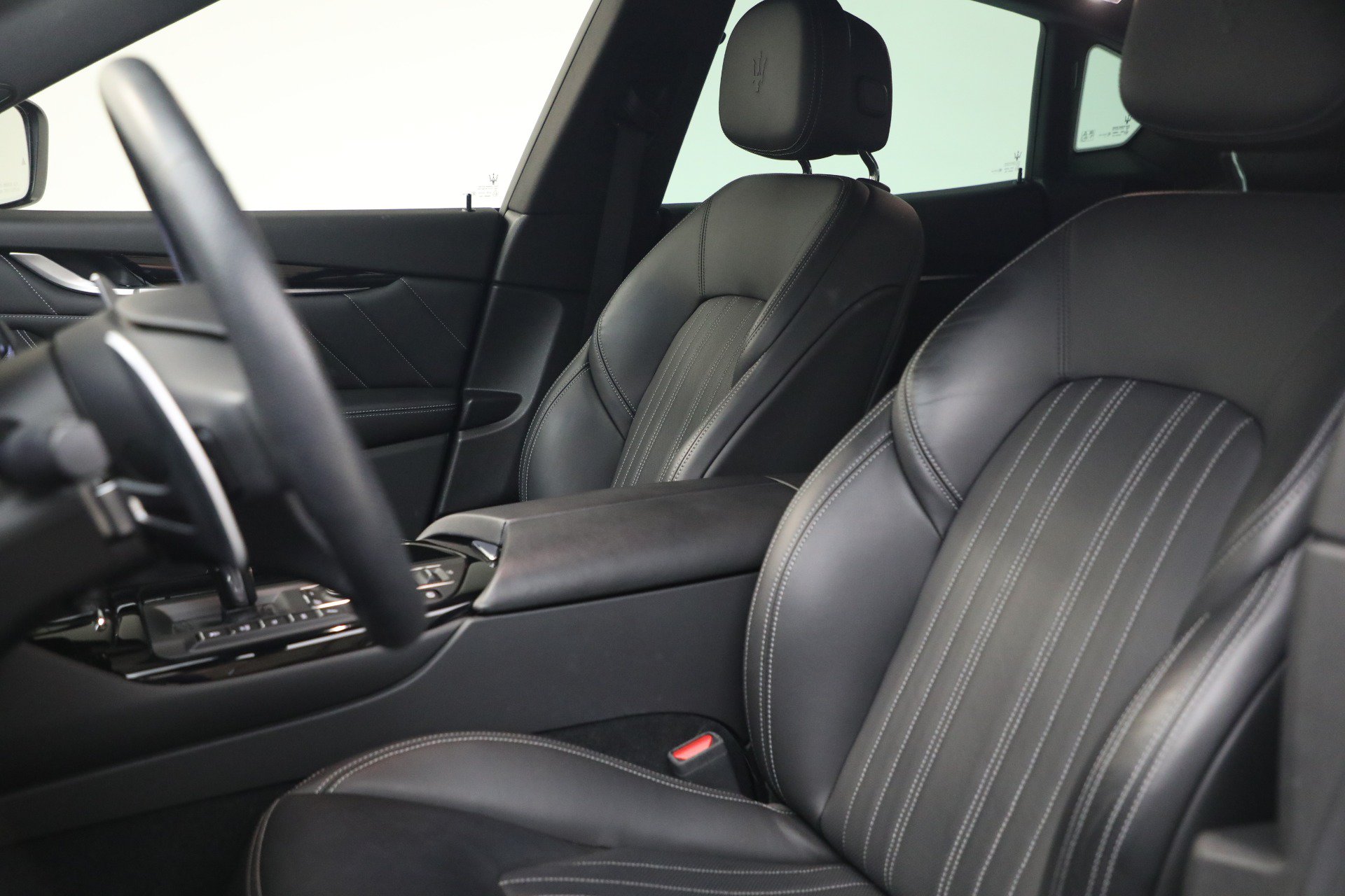 Certified 2023 Maserati Levante GT AWD/4WD image 16