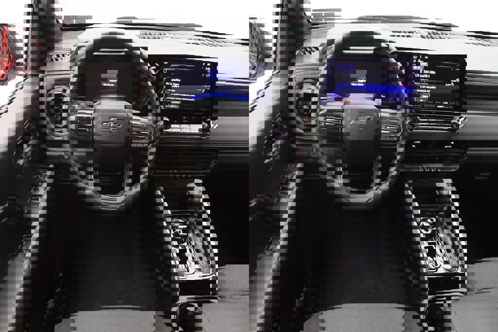 Used 2024 Chevrolet Colorado Trail Boss w/ Technology Package image 16