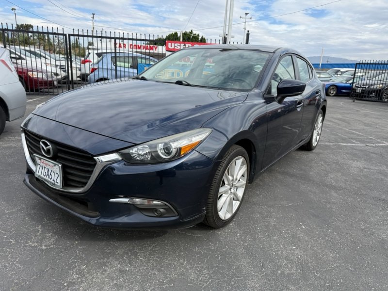 Used 2017 MAZDA MAZDA3 Grand Touring FWD image 2