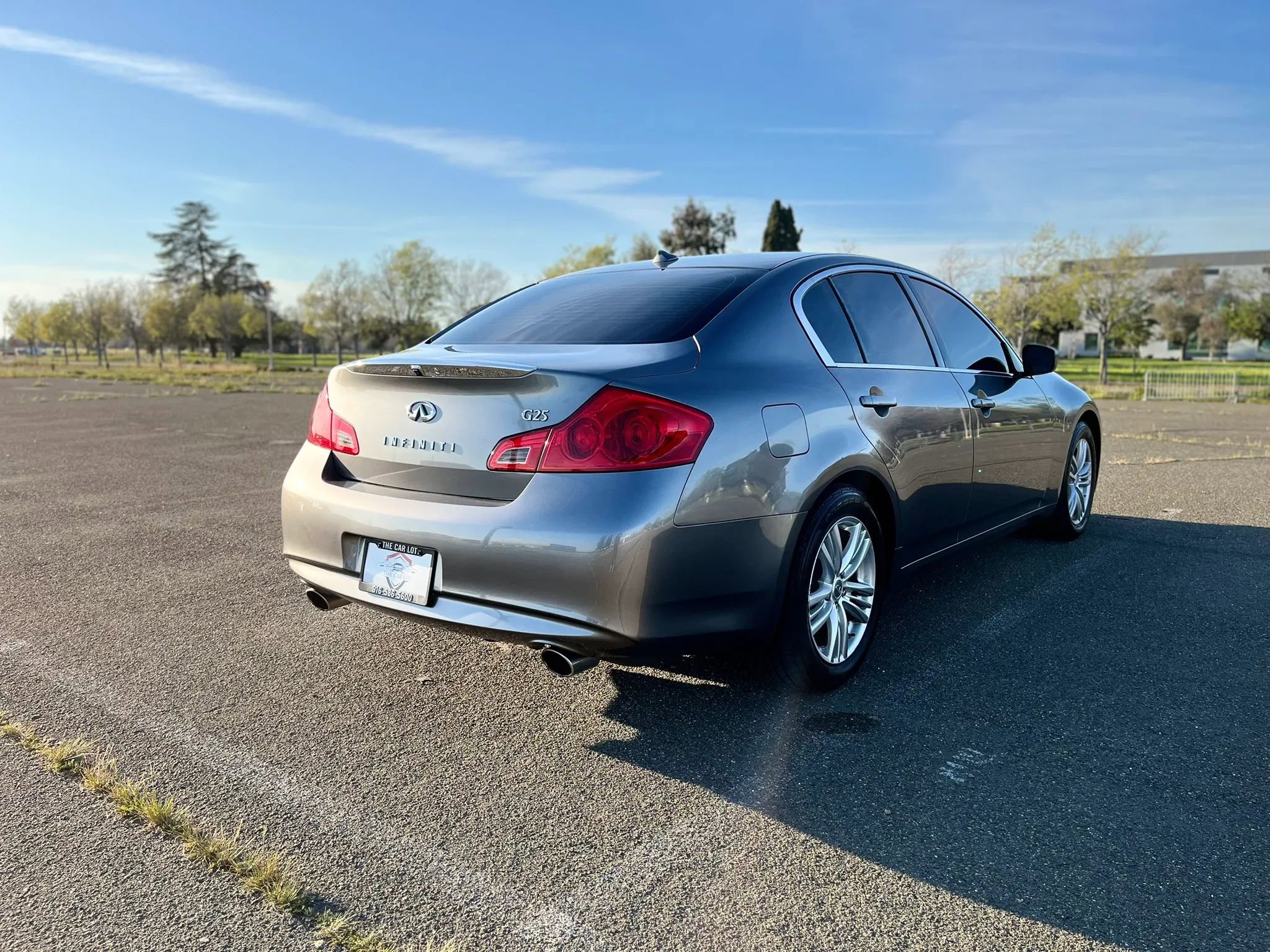 Used 2012 INFINITI G25 Journey RWD image 5