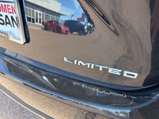 Used 2018 Toyota Avalon Limited w/ All Weather Liner Package FWD image 13