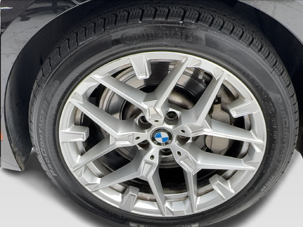 Used 2025 BMW 330i Sedan RWD image 14