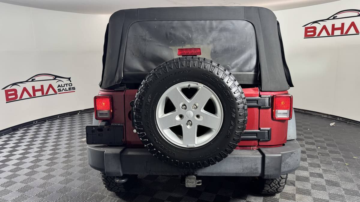 Used 2012 Jeep Wrangler Unlimited Sport AWD/4WD image 5