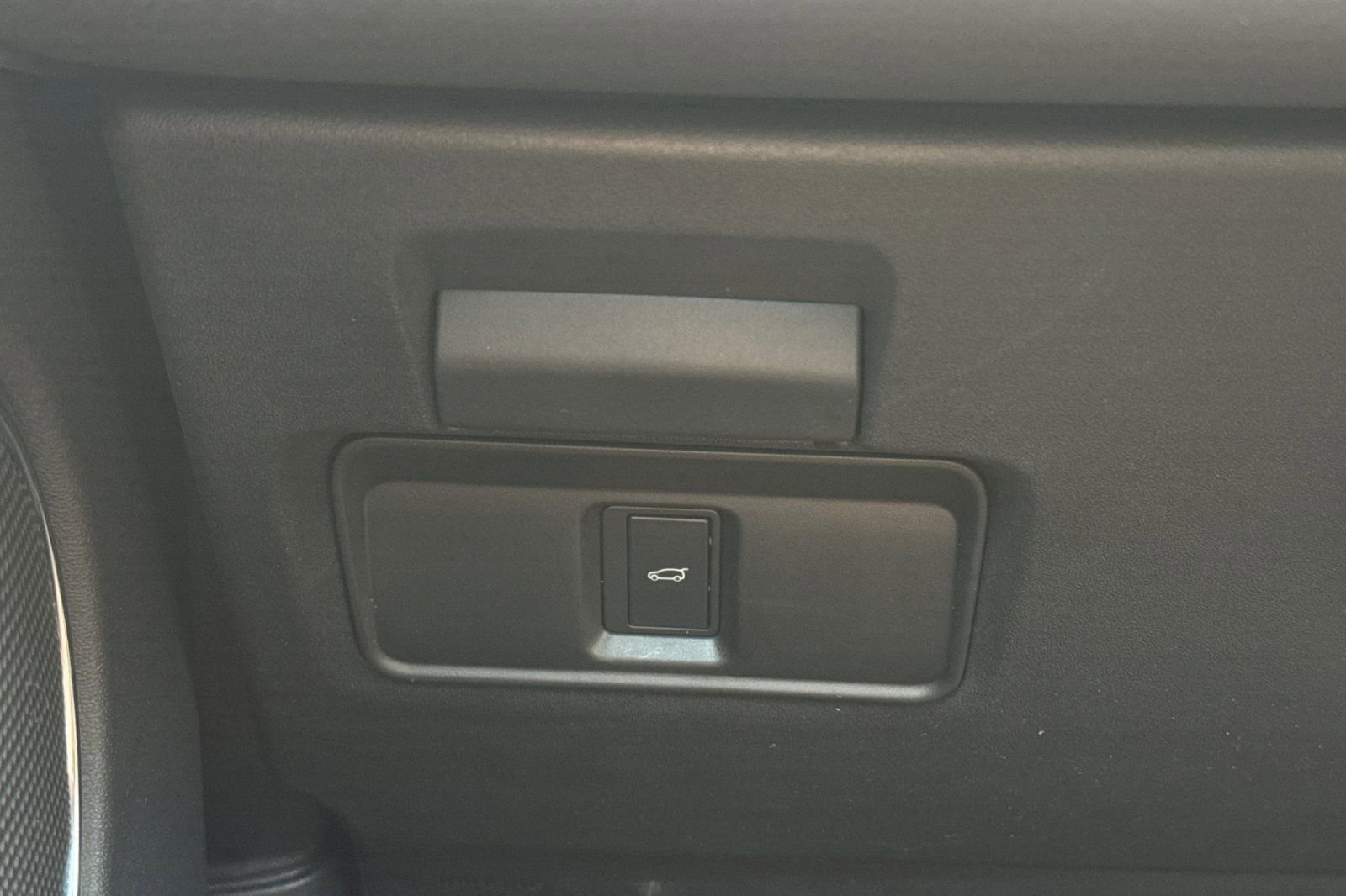 Used 2024 Land Rover Discovery Sport S image 34