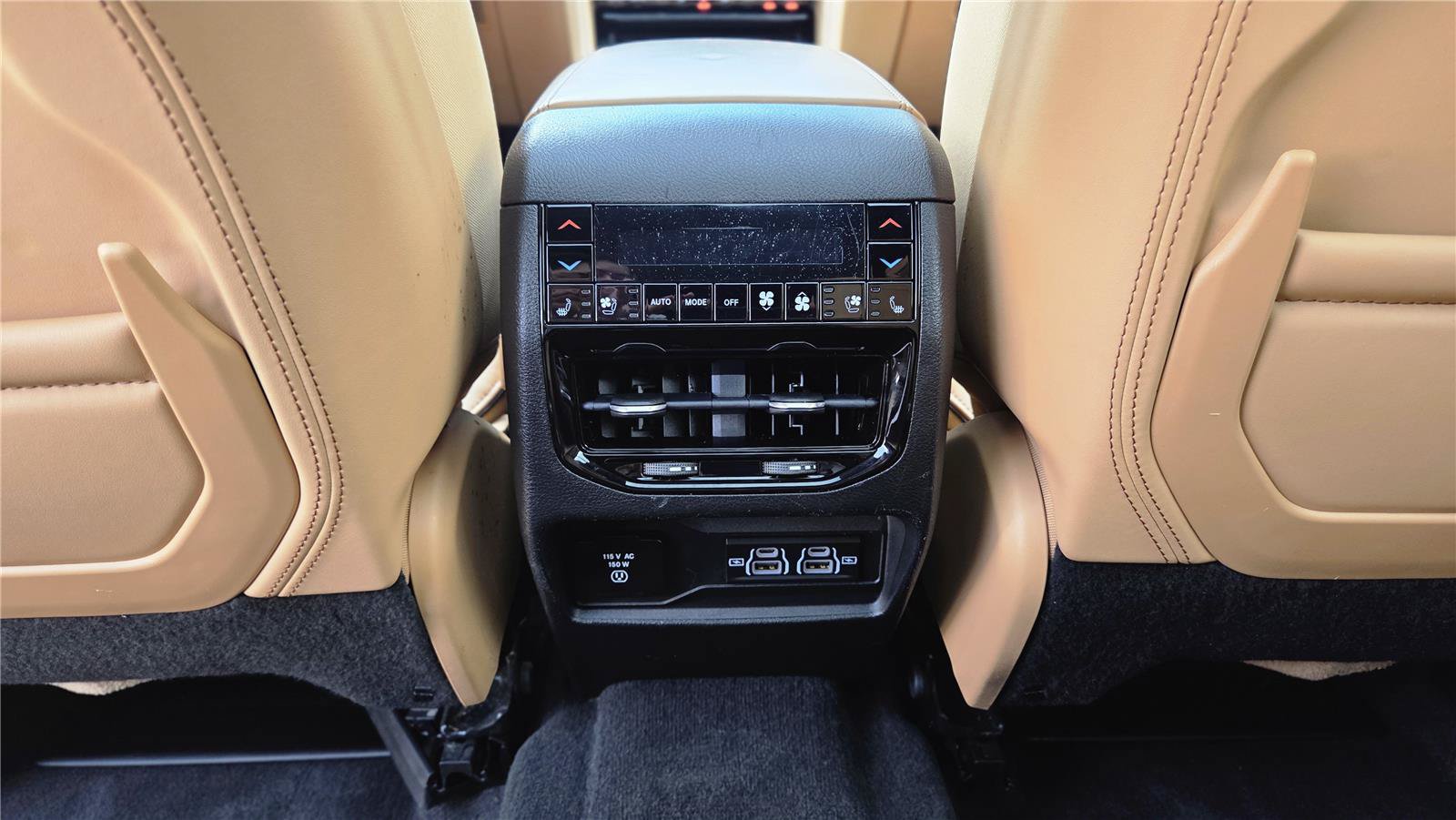 Used 2022 Jeep Grand Cherokee L Summit AWD/4WD image 30