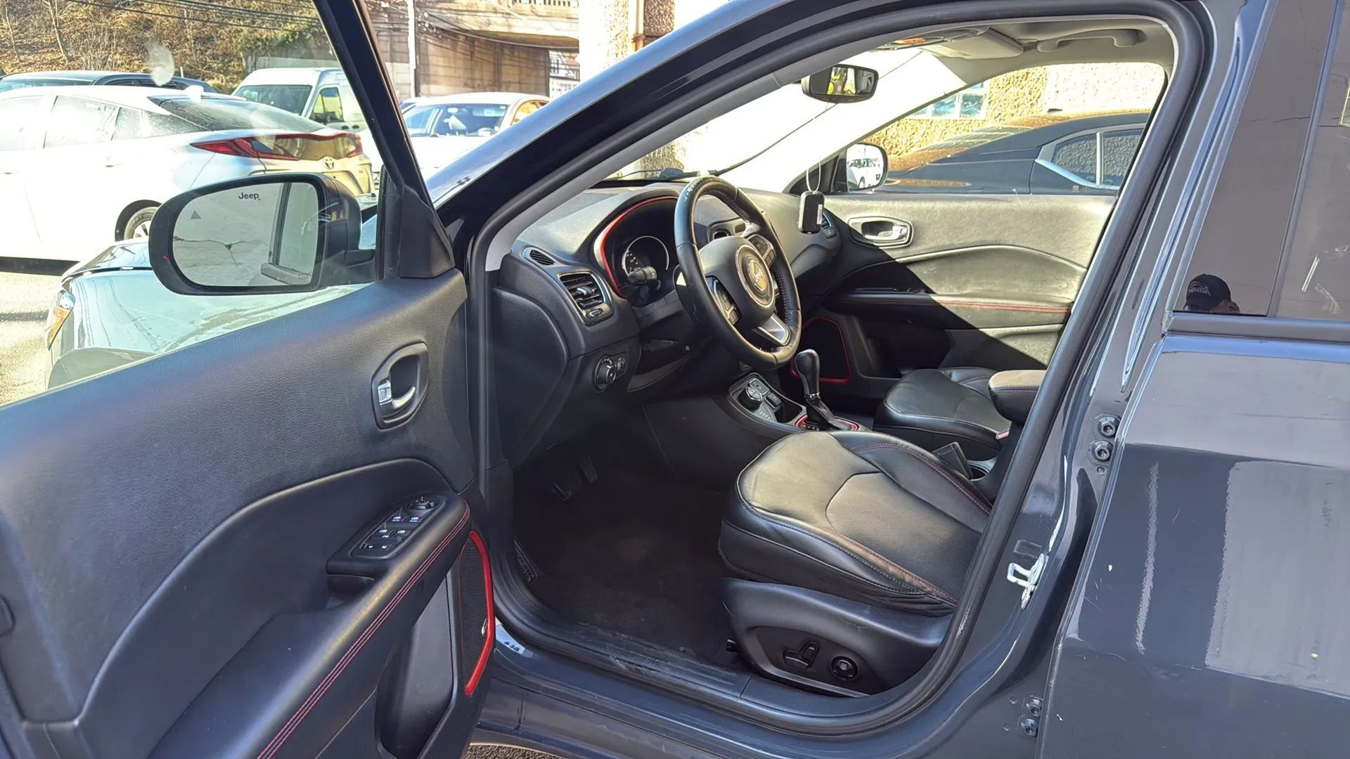 Used 2018 Jeep Compass Trailhawk w/ Leather Interior Group image 23