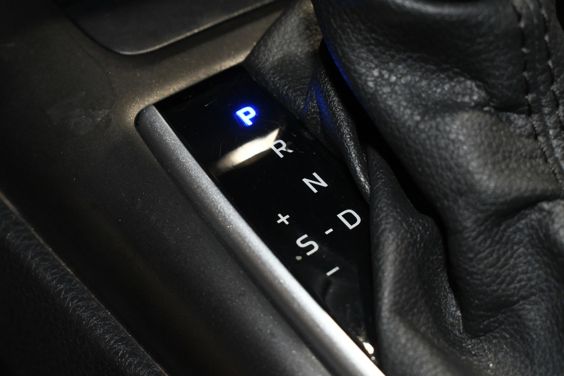 Used 2021 Toyota Camry LE image 40