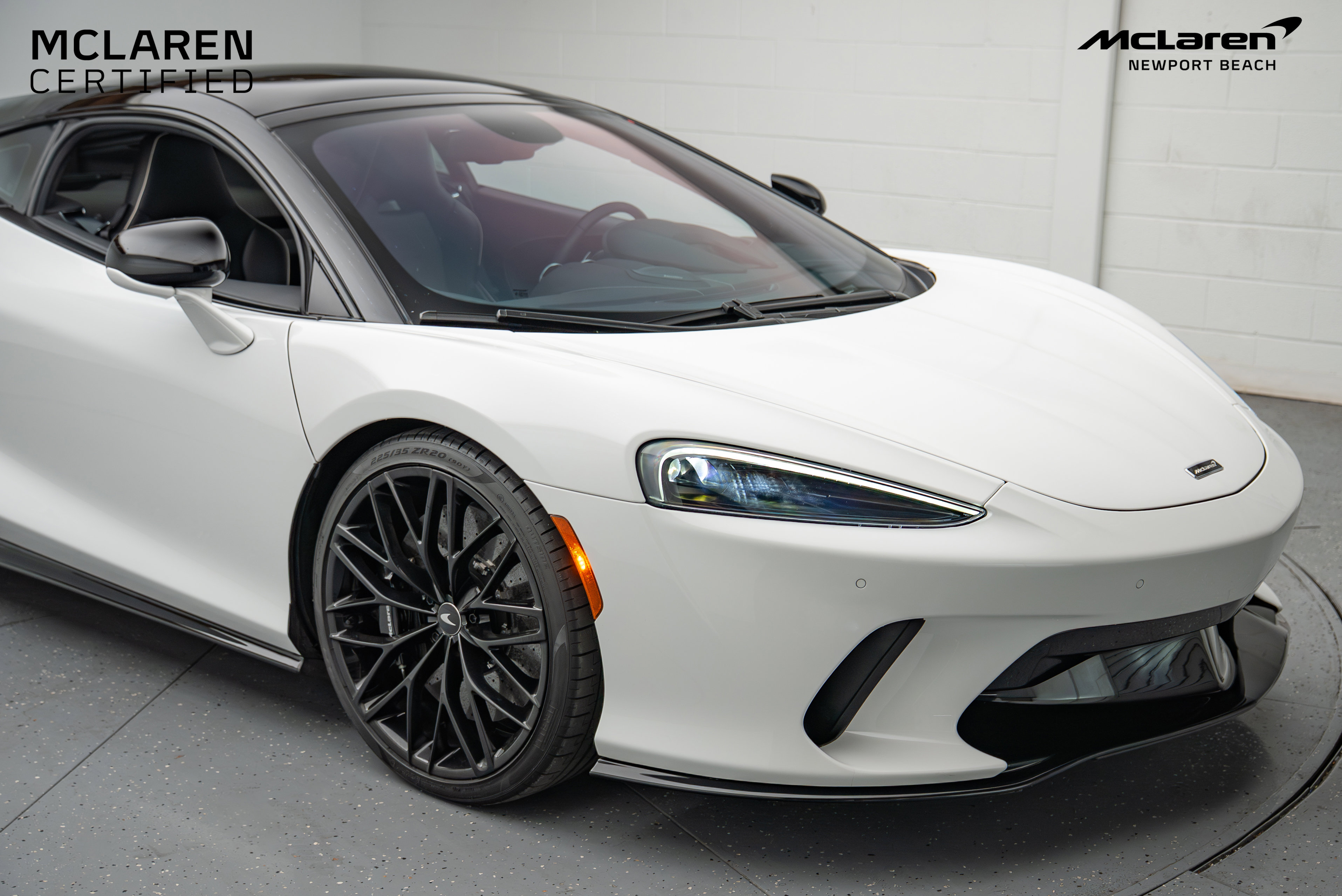 Used 2022 McLaren GT image 2