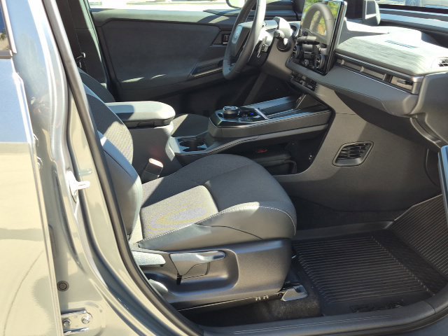 Used 2026 Toyota C-HR AWD/4WD image 21