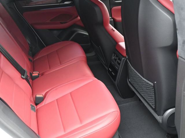 New 2024 Porsche Macan 4 Electric image 10