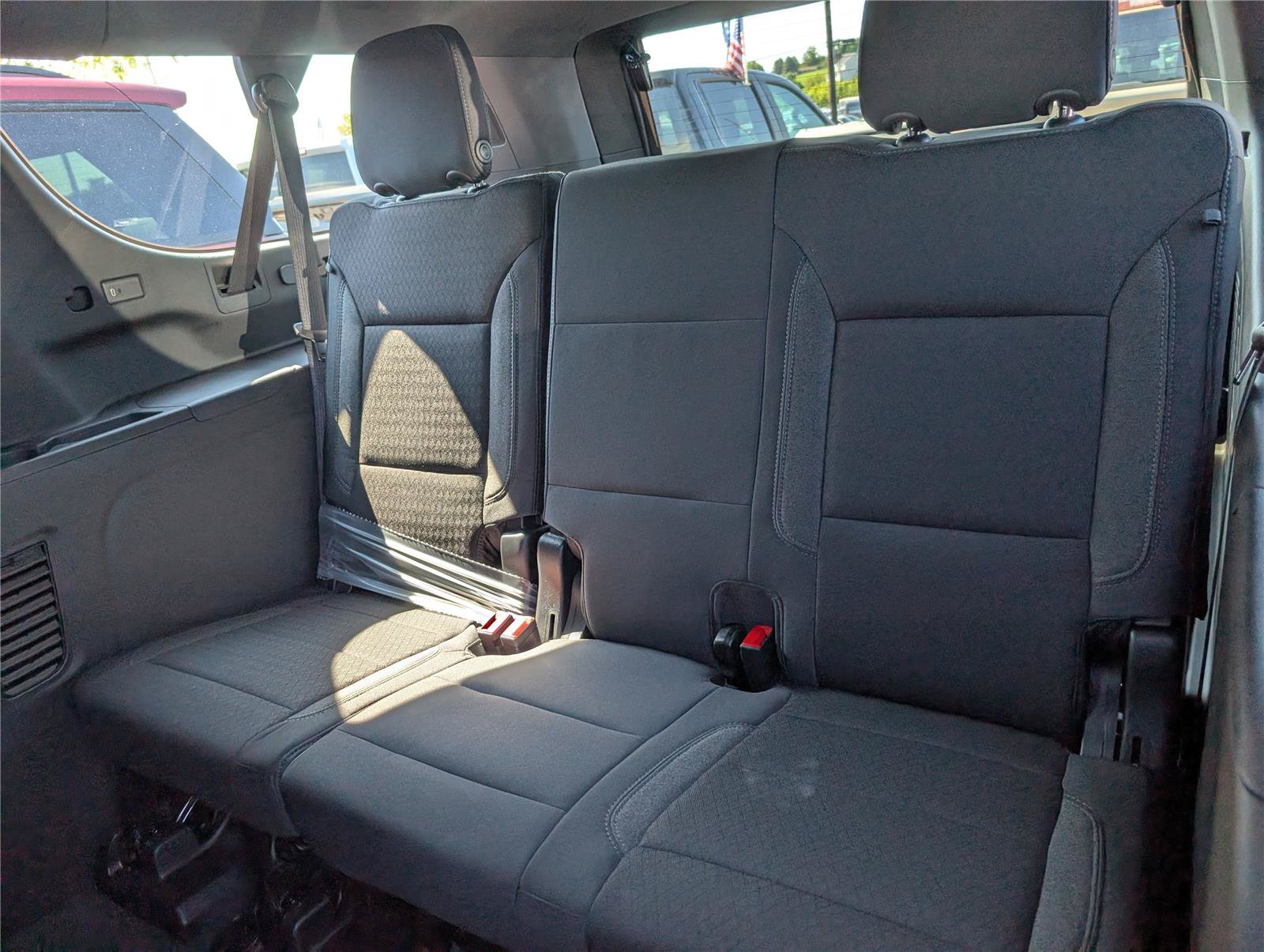 New 2026 Chevrolet Suburban LS w/ Max Trailering Package AWD/4WD image 10