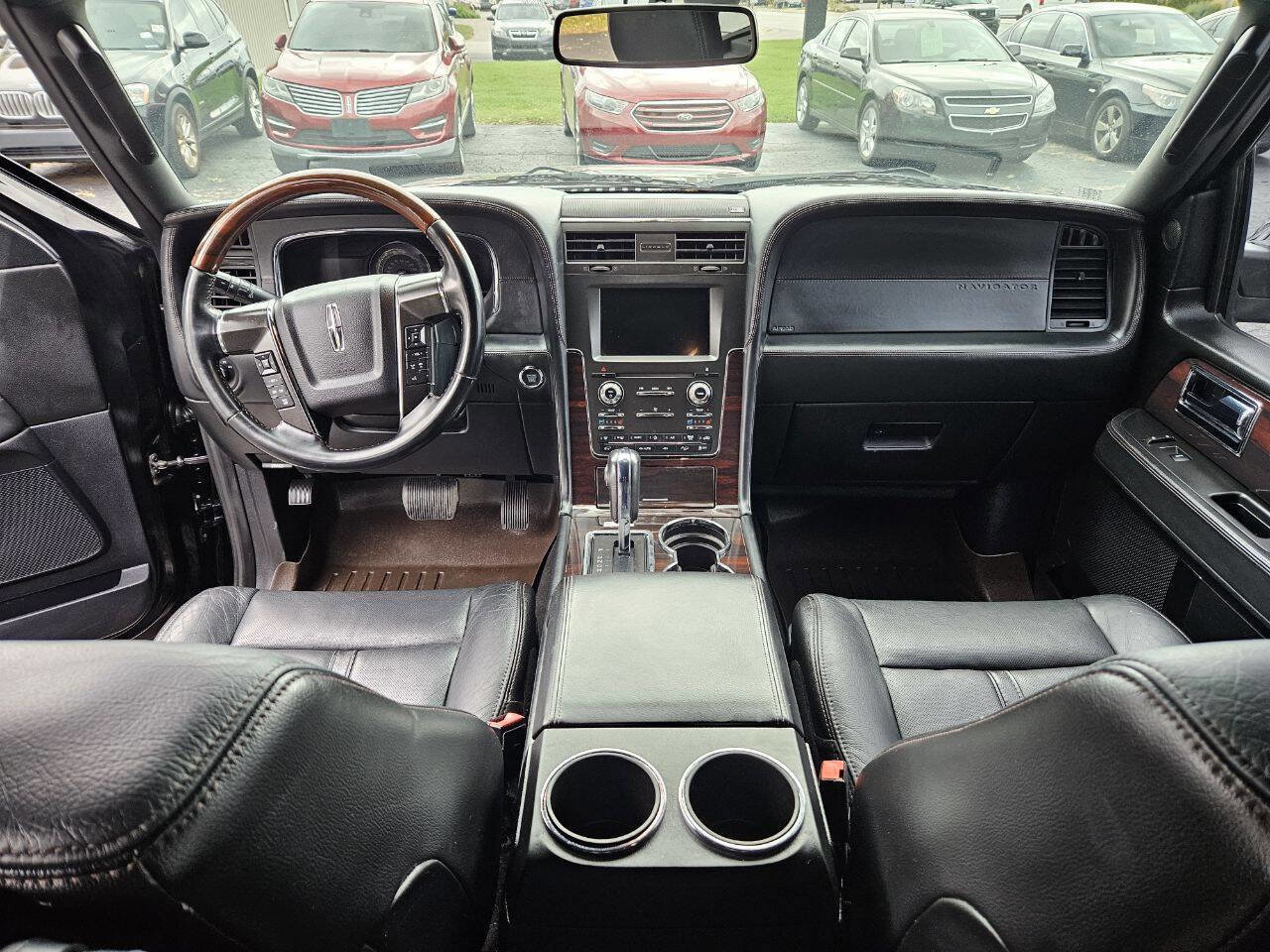 Used 2017 Lincoln Navigator L Reserve image 6