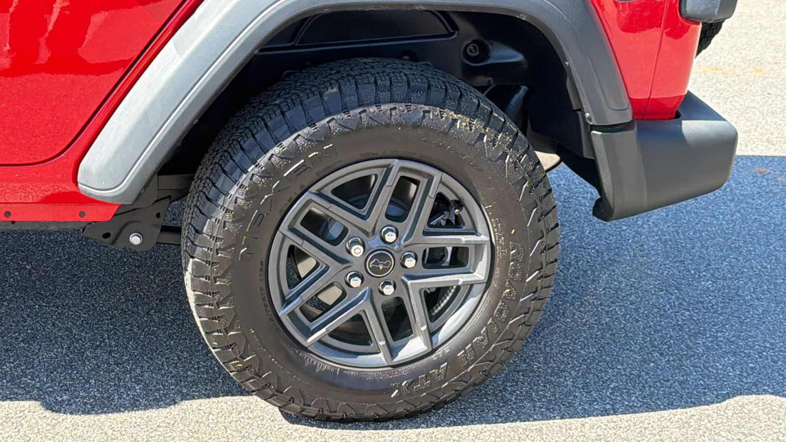 Used 2025 Jeep Wrangler Sport S image 12