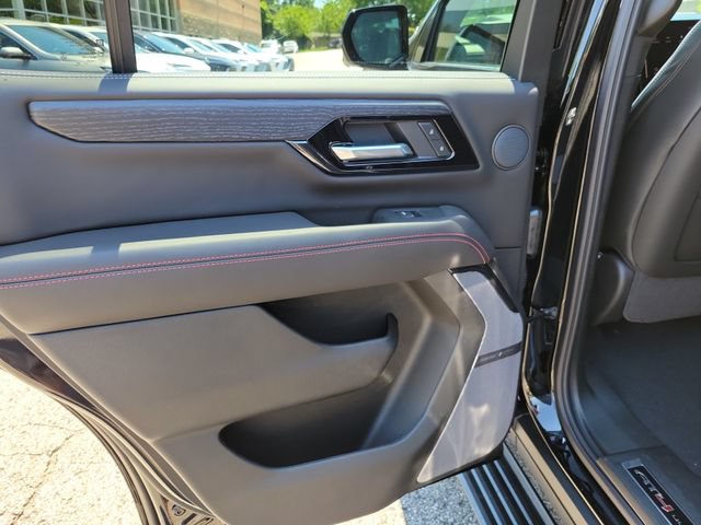 New 2026 GMC Yukon AT4 Ultimate AWD/4WD image 12