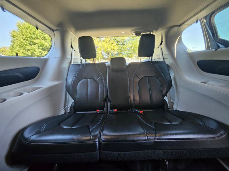 Used 2021 Chrysler Pacifica Touring-L FWD image 83