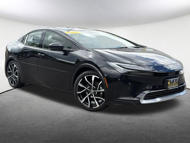 Used 2023 Toyota Prius Prime FWD image 2