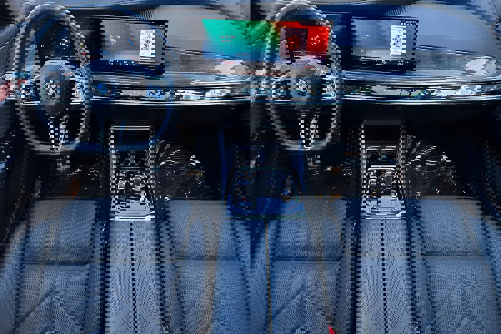 Certified 2023 BMW 760i xDrive w/ Executive Package image 3