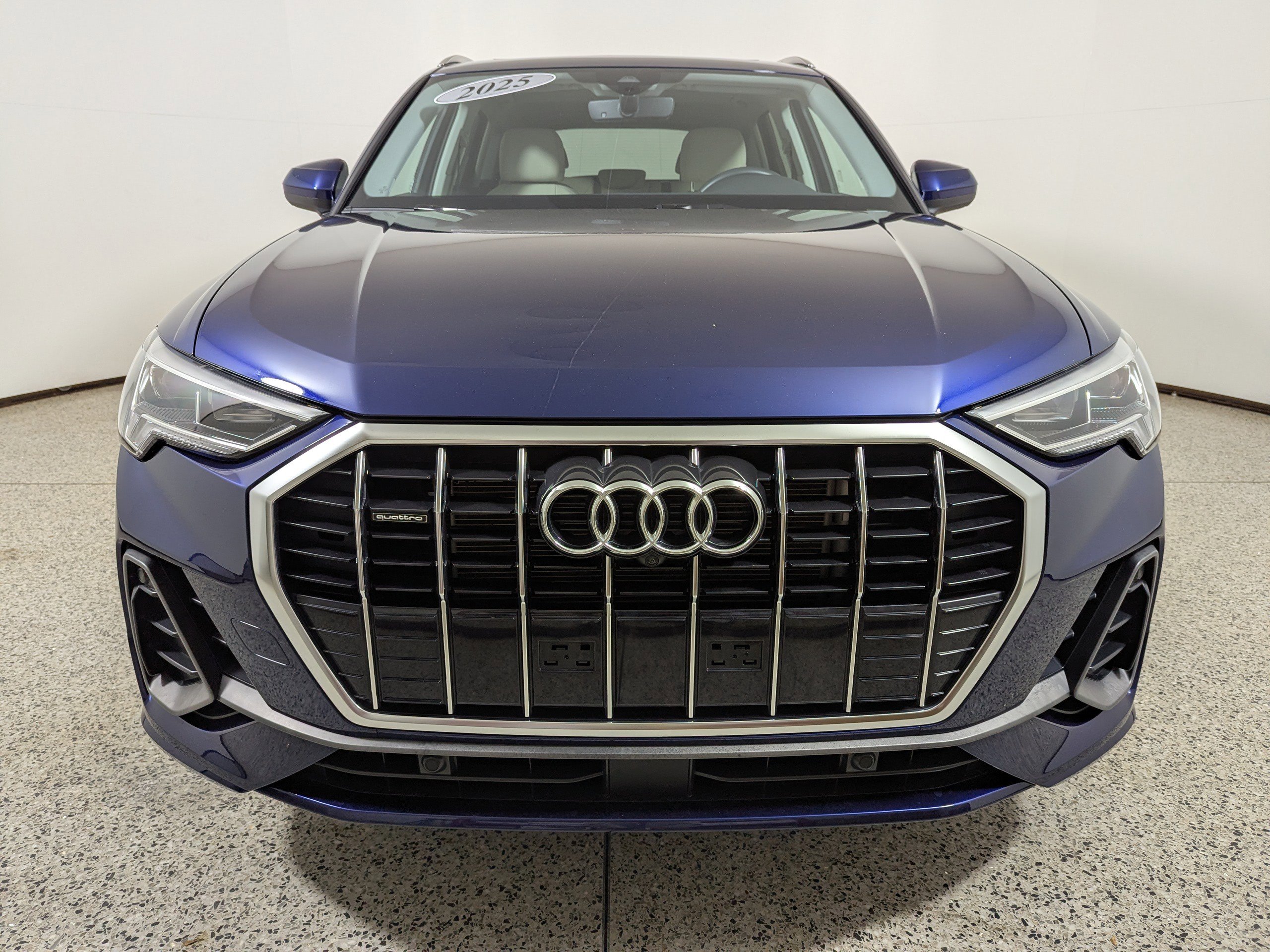 Certified 2025 Audi Q3 2.0T Premium Plus w/ Premium Plus Package image 2