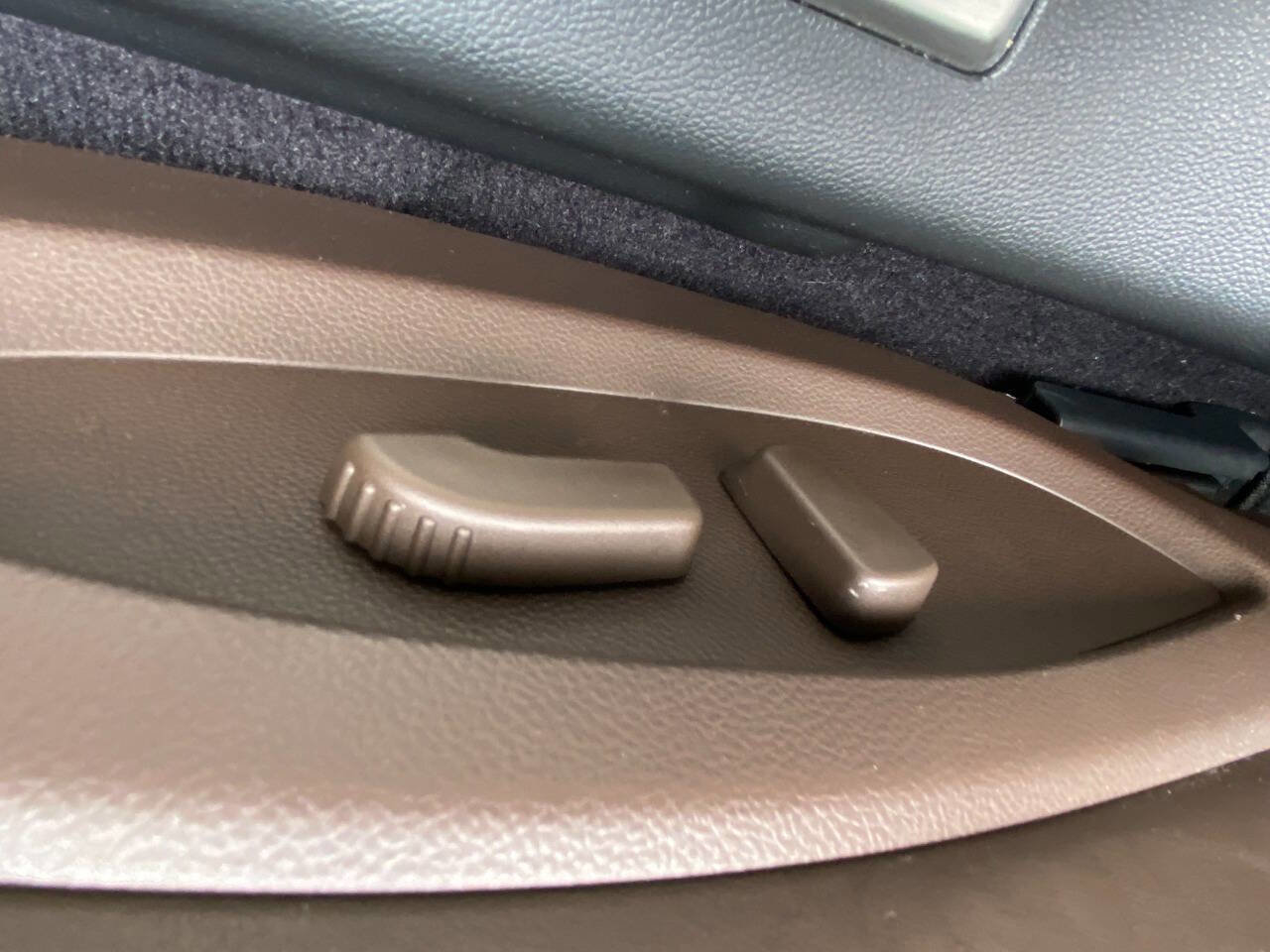 Used 2013 INFINITI FX37 2WD w/ Premium Pkg image 52