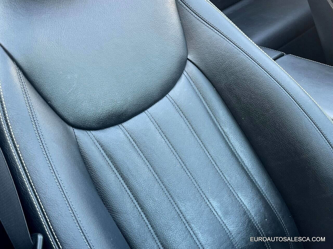 Used 2011 Mercedes-Benz SL 550 image 35