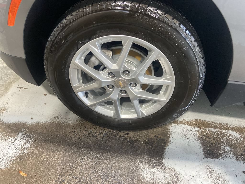 Certified 2023 Chevrolet Equinox LS w/ Driver Confidence II Package AWD/4WD image 31
