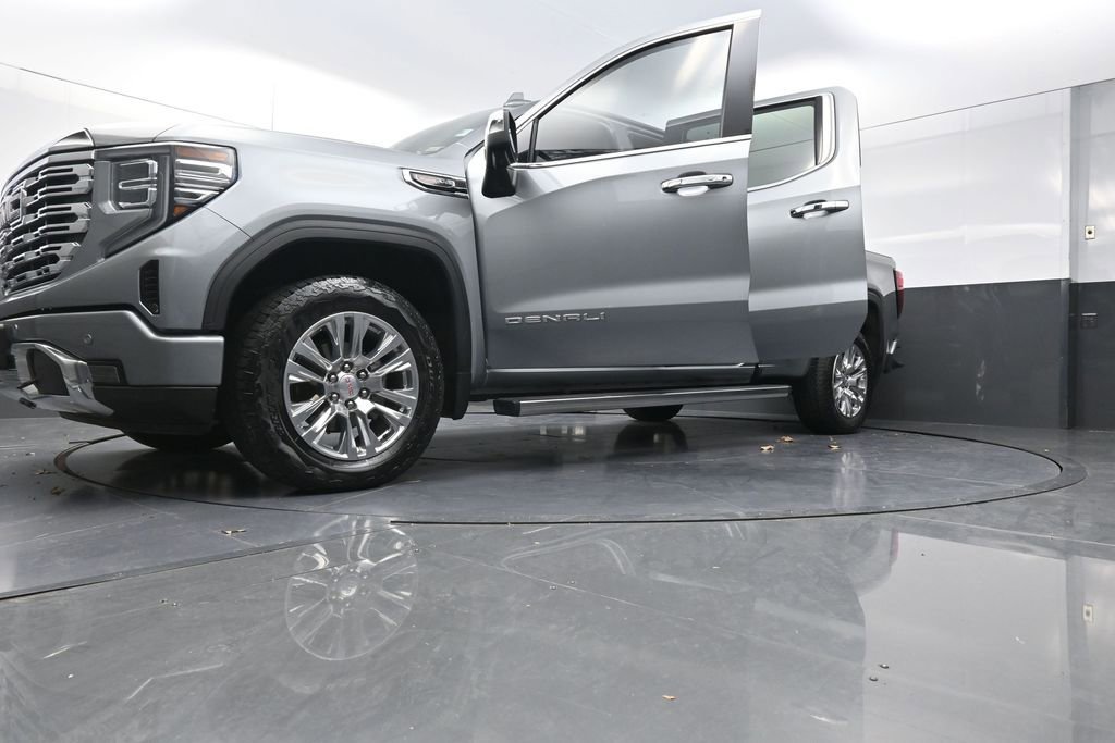 Used 2023 GMC Sierra 1500 Denali w/ Technology Package image 32