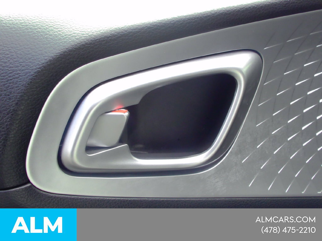 Used 2025 Kia Soul LX w/ LX Technology Package FWD image 36