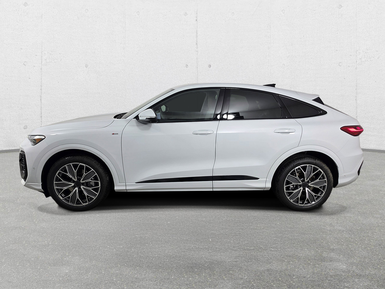 New 2026 Audi Q5 Prestige AWD/4WD image 4