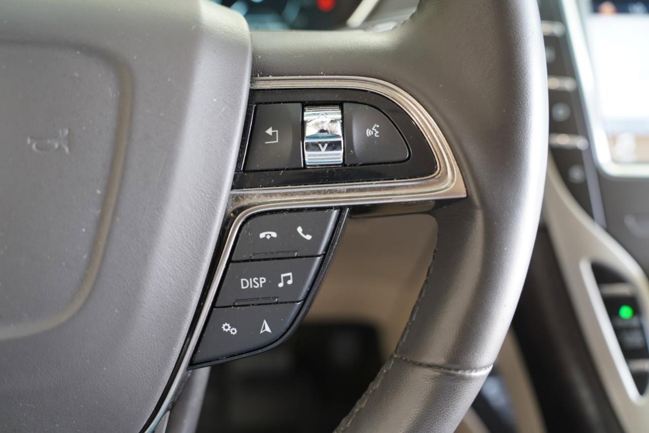 Used 2019 Lincoln Nautilus Reserve w/ Driver Assistance Package image 16