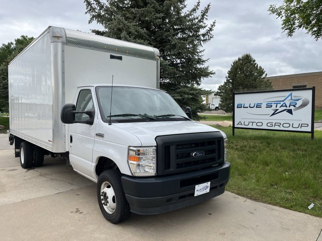 Used 2023 Ford E-450 and Econoline 450 Super Duty w/ Power Windows & Locks Group