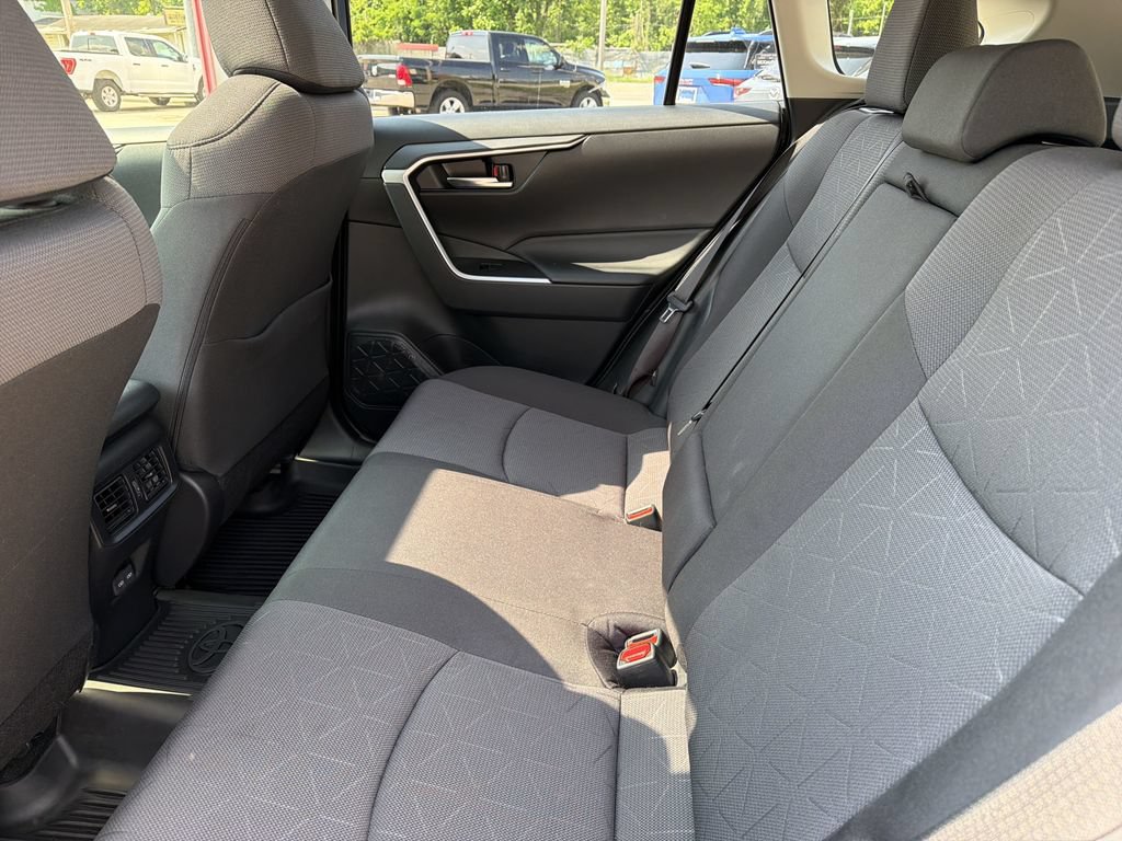 Used 2025 Toyota RAV4 XLE w/ Convenience Package AWD/4WD image 13