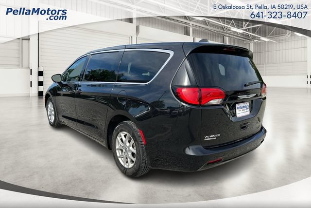 Used 2023 Chrysler Voyager LX FWD image 5