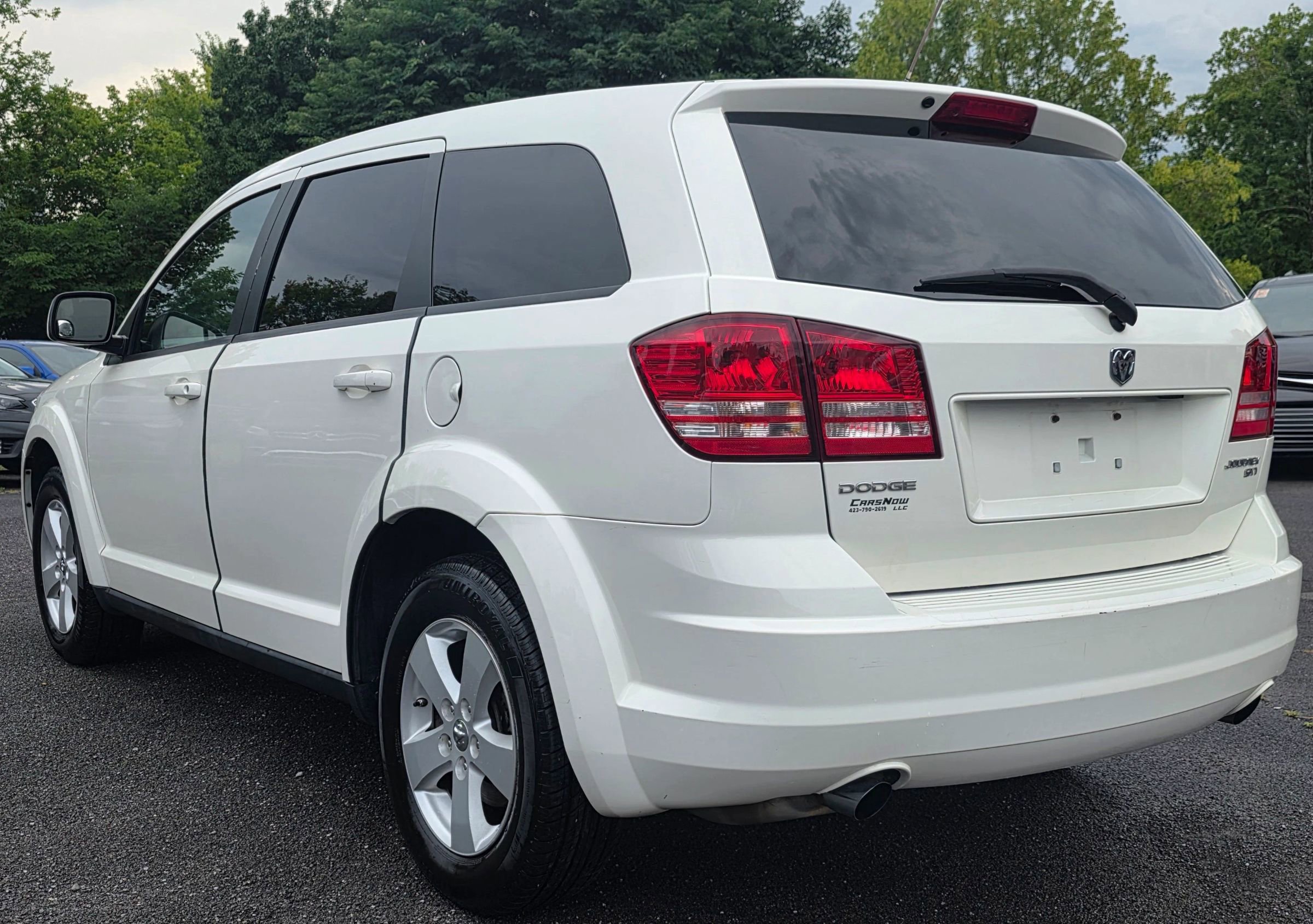Used 2009 Dodge Journey SXT image 4