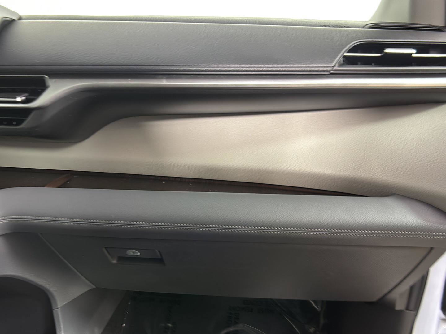 Used 2021 Toyota Sienna XLE FWD image 26