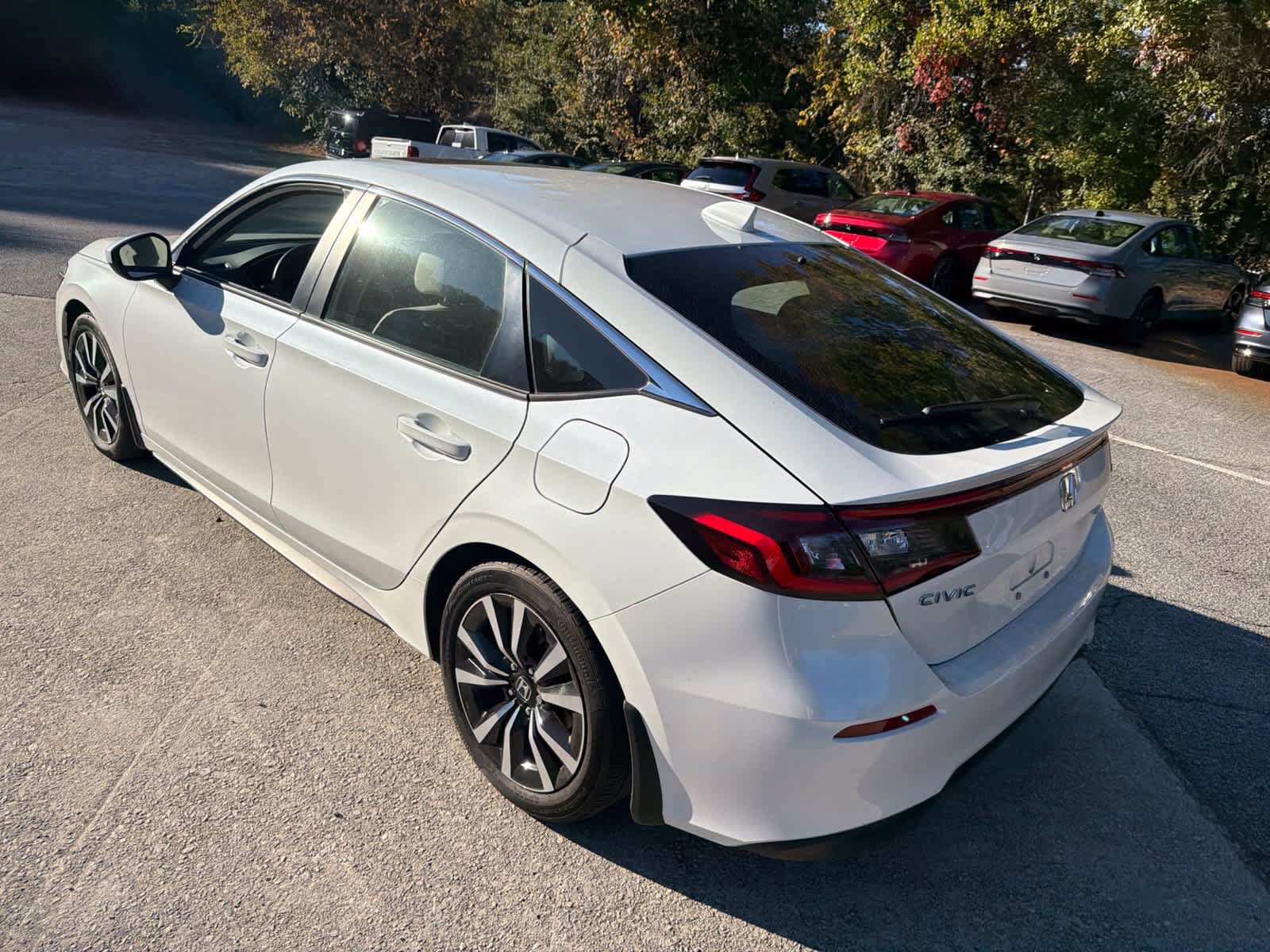 Used 2024 Honda Civic EX-L image 8
