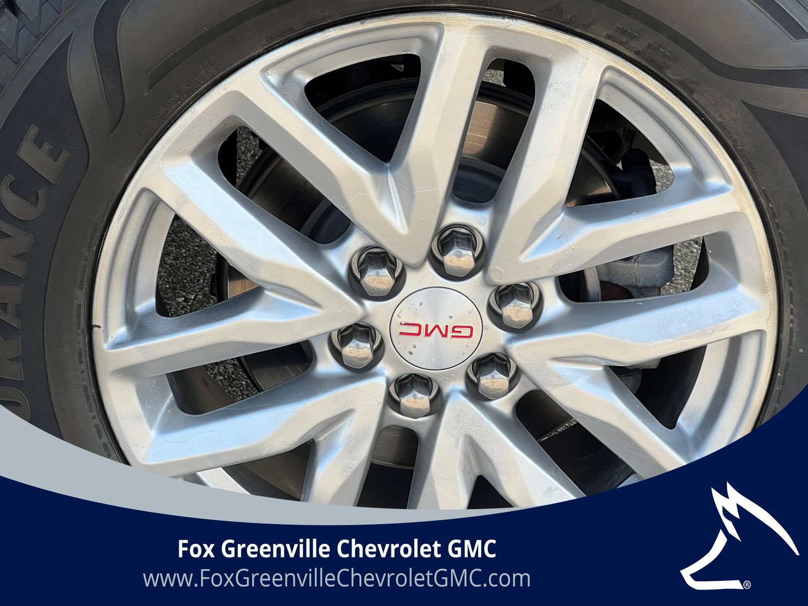 Used 2019 GMC Acadia SLT w/ LPO, Floor Liner Package AWD/4WD image 6