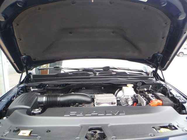 Used 2022 RAM 1500 Big Horn AWD/4WD image 10