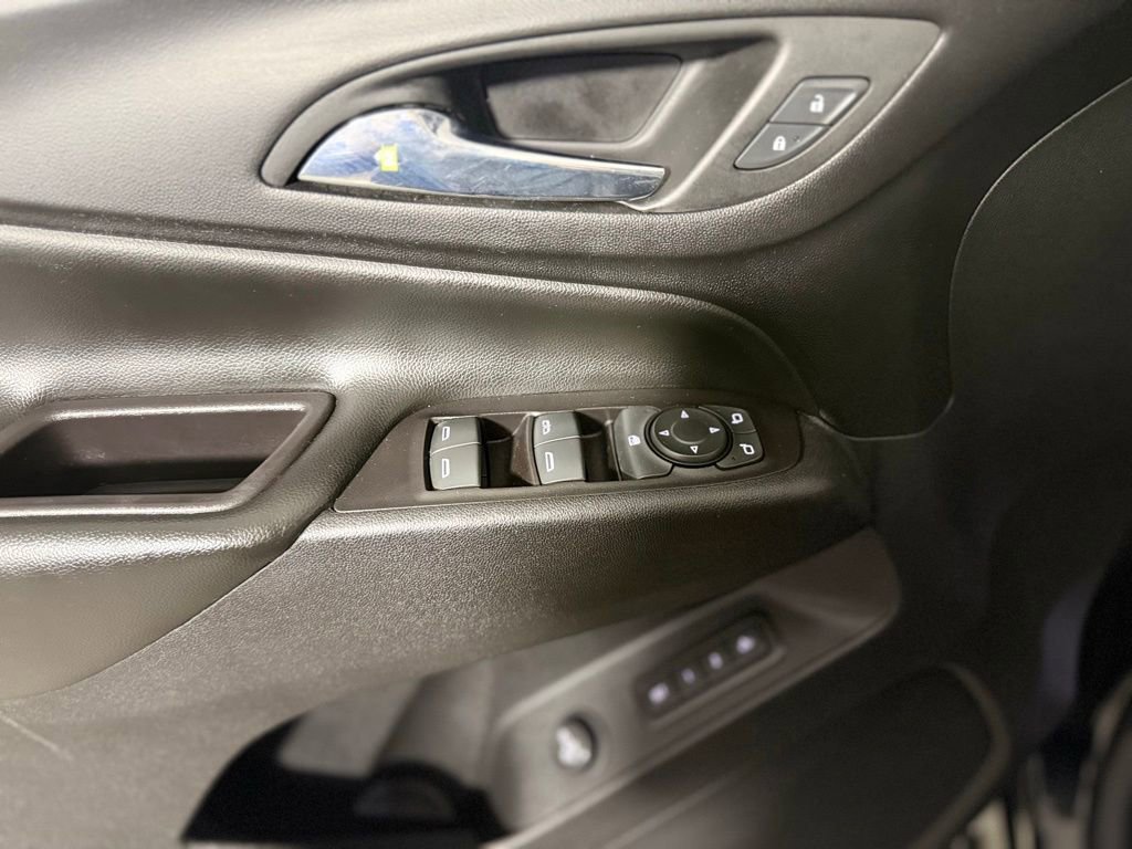 Used 2020 Chevrolet Equinox LT w/ Midnight Edition AWD/4WD image 18