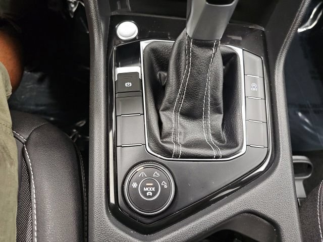 Used 2024 Volkswagen Taos SE AWD/4WD image 23