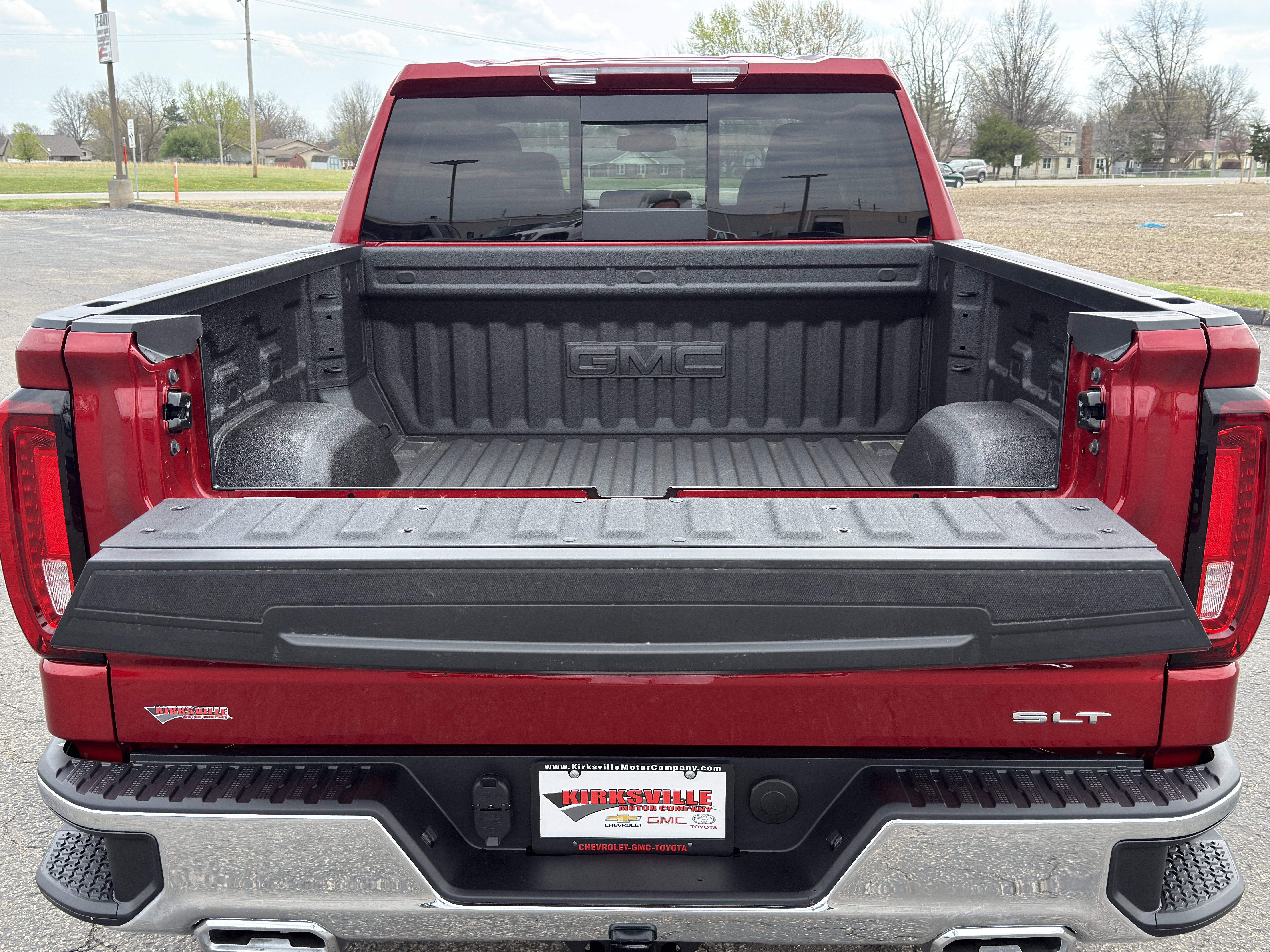 New 2026 GMC Sierra 1500 SLT w/ SLT Premium Package image 14
