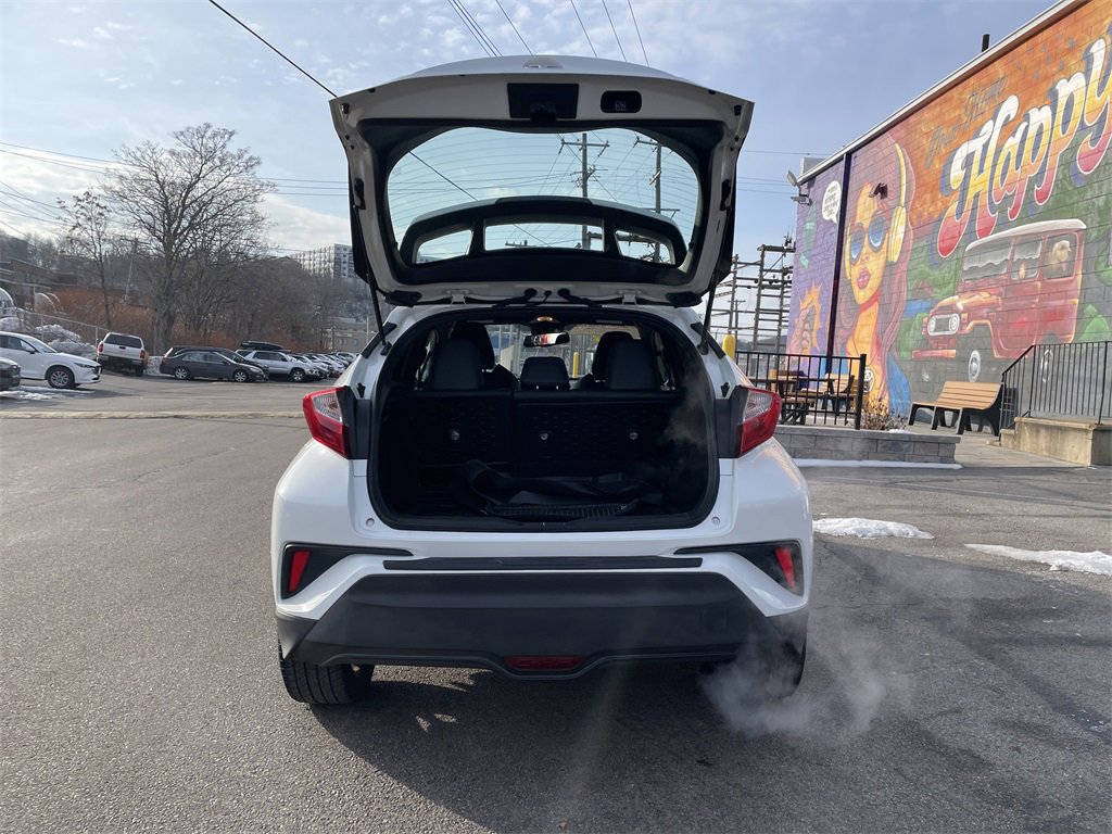 Used 2019 Toyota C-HR Limited image 13