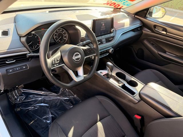 Used 2025 Nissan Altima 2.5 SV image 7