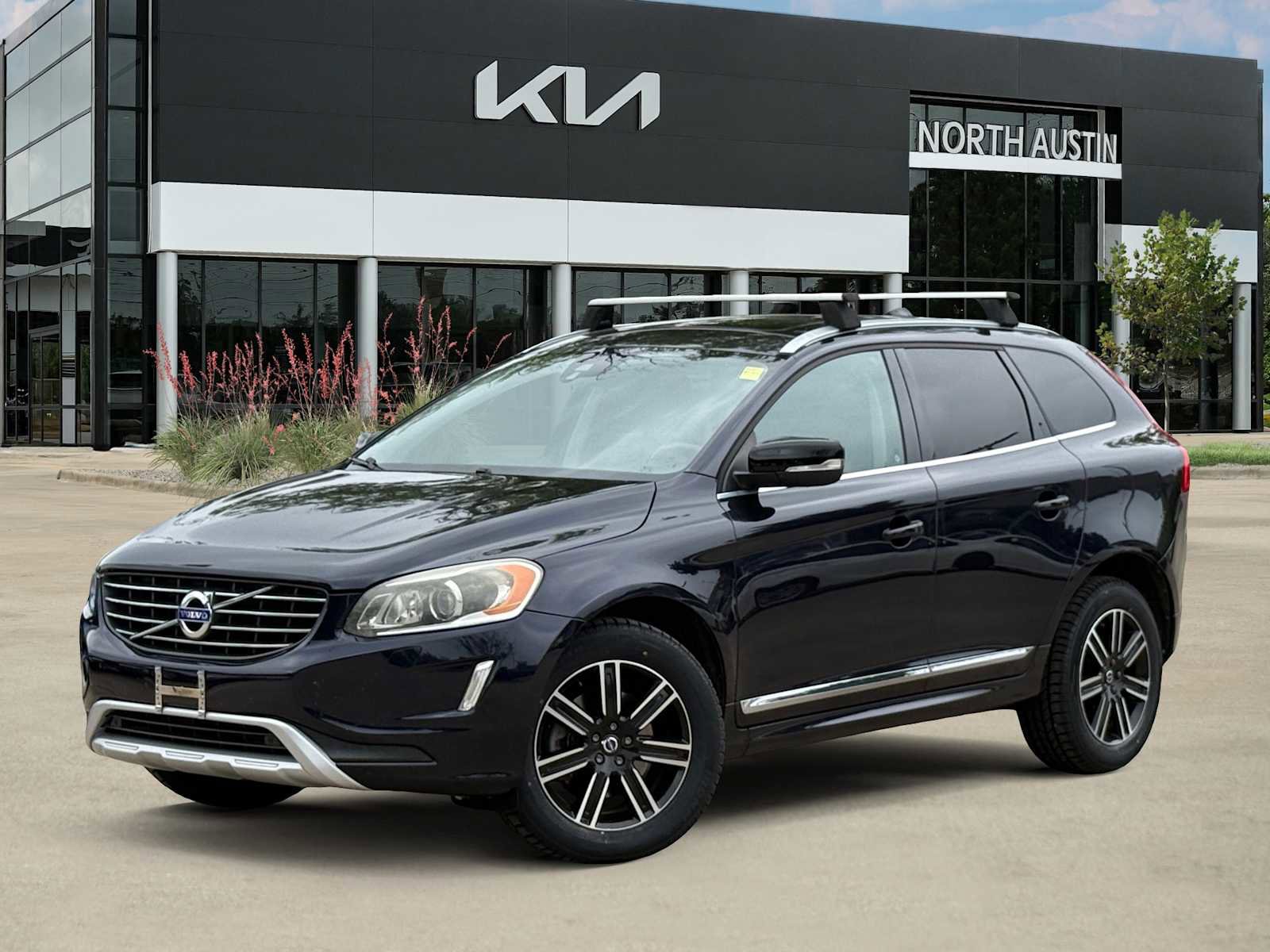 Used 2017 Volvo XC60 T5 Dynamic w/ Preferred Option Package AWD/4WD image 1