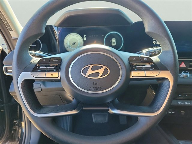 Certified 2024 Hyundai Elantra SEL image 17