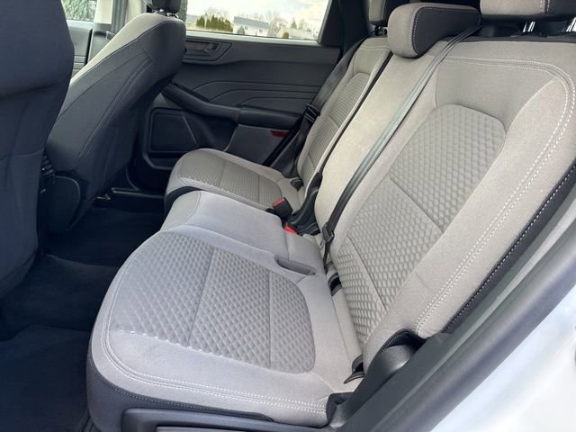 Used 2022 Ford Escape SE image 18