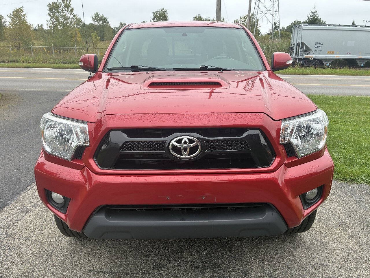 Used 2015 Toyota Tacoma 4x4 Access Cab V6 w/ TRD Sport Package image 11