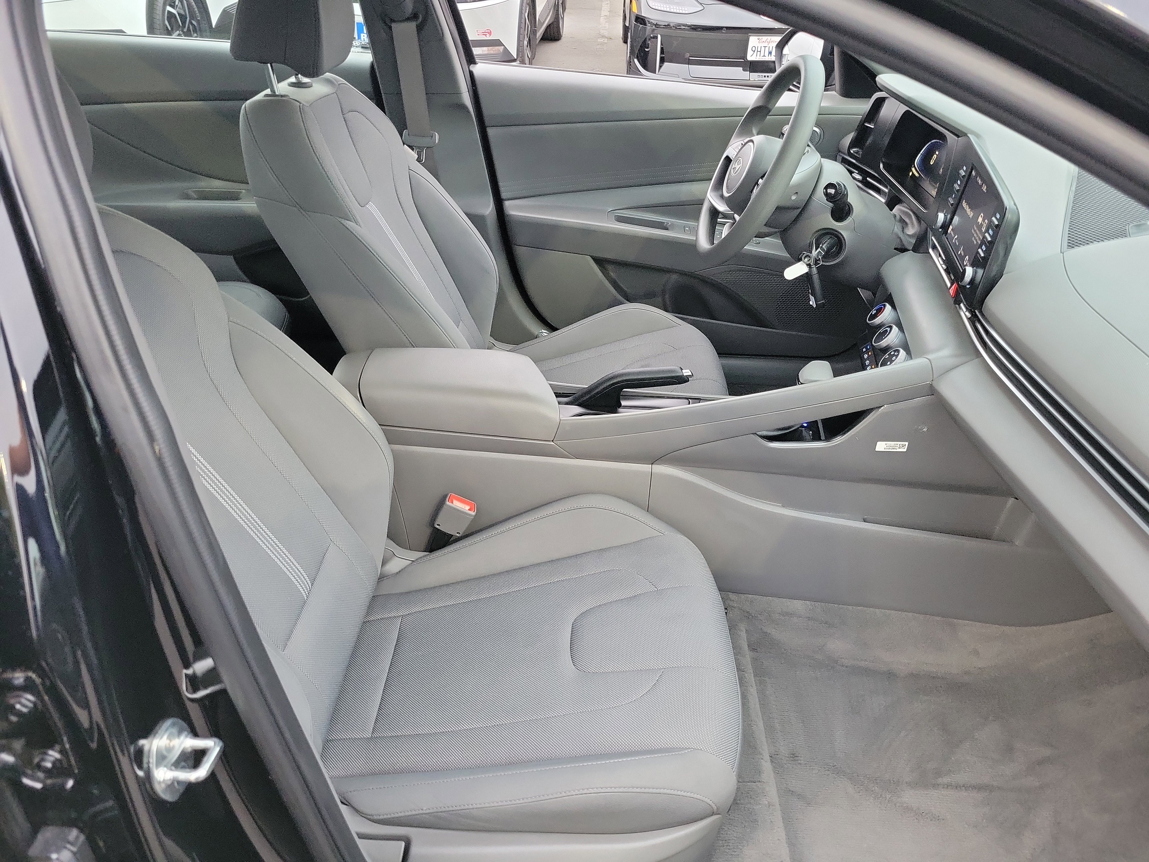 Certified 2024 Hyundai Elantra SE FWD image 19
