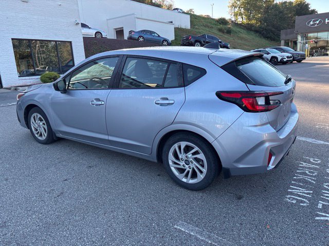 Used 2024 Subaru Impreza 2.0i AWD/4WD image 3